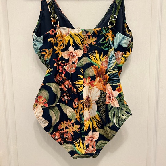 New! Artesands Into the Saltu Hayes Underwire One Piece | 12 - Picture 4 of 10